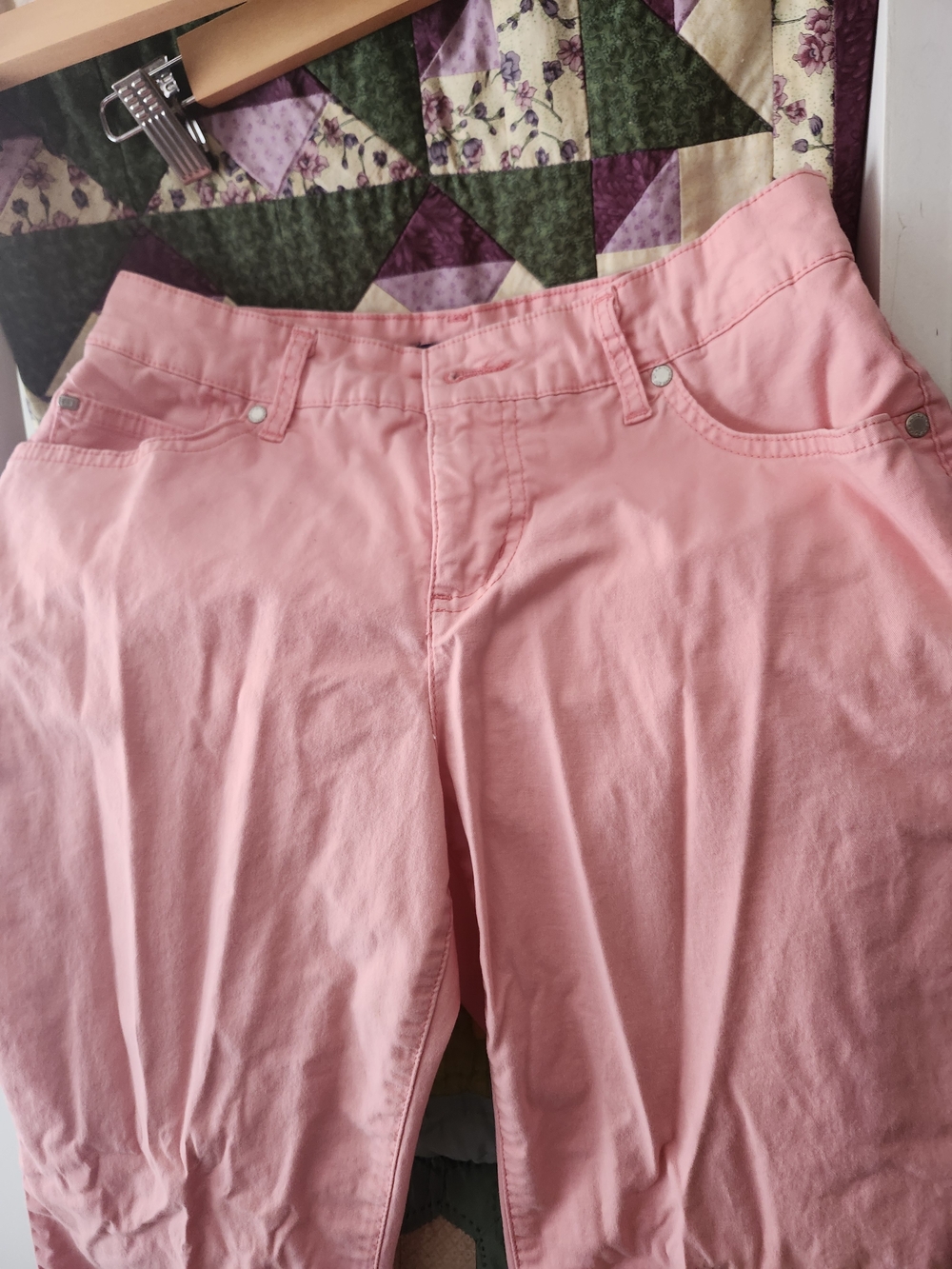 Bandolino Pink Cotton Casual Capris
